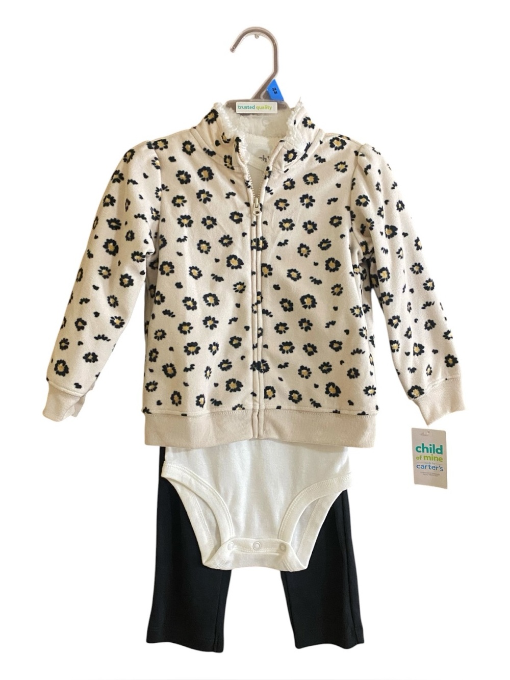 Carter’s 3-Piece Outfit 24M